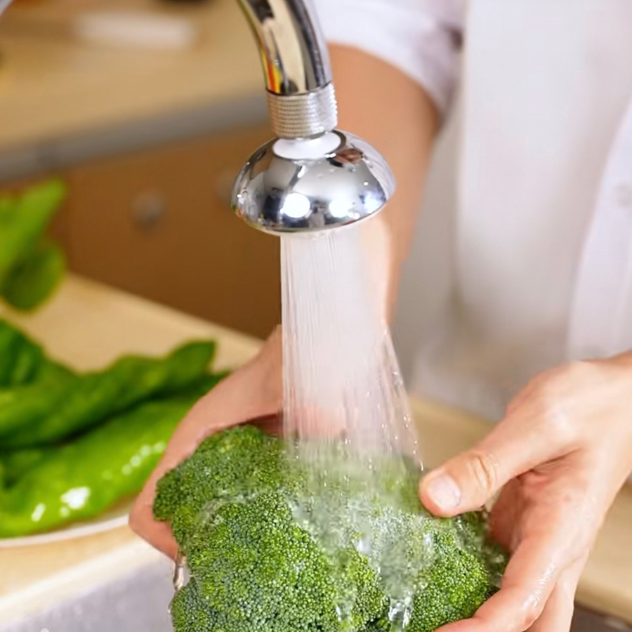 🥬 WASH VEGETABLES